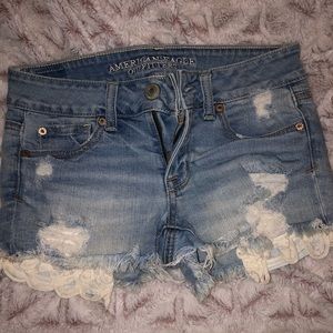 American Eagle laced pockets distressed shorts